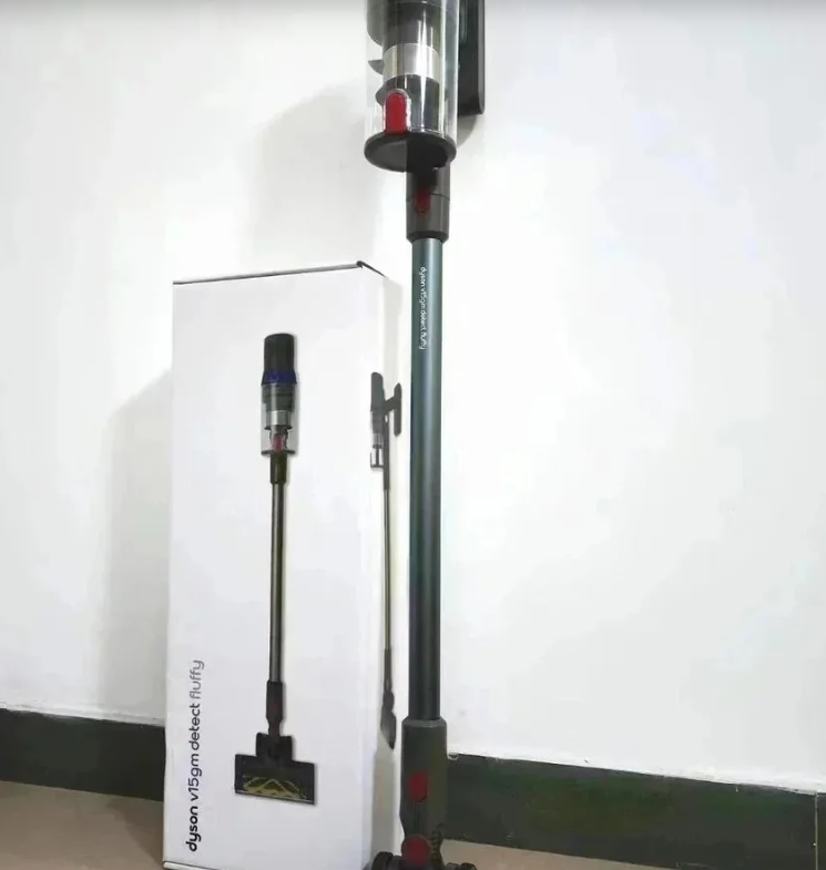 Dyson V15 Detect Fluffy Cordless Vacuum Cleaner
